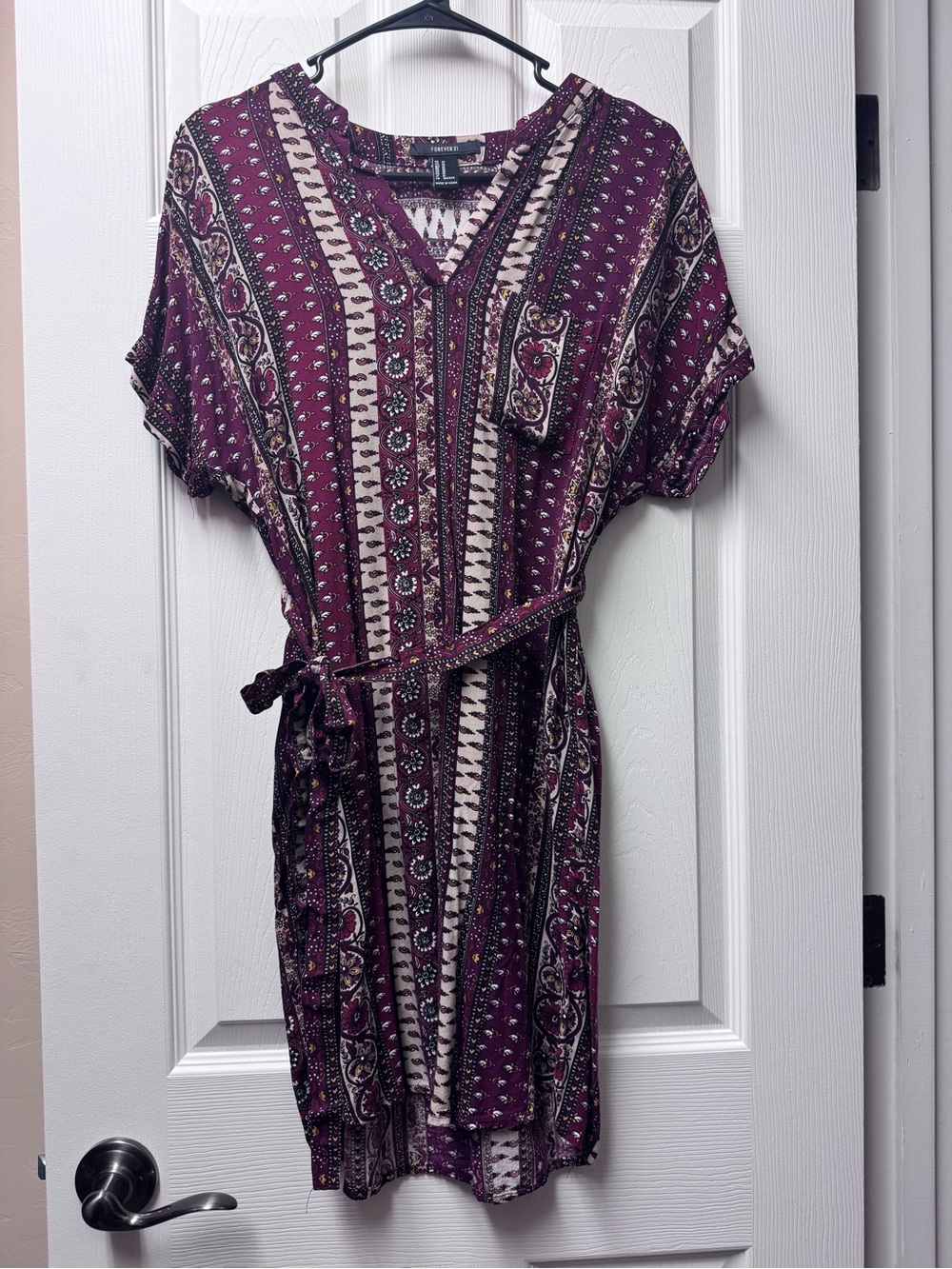 Forever 21 Women V-Neck with Belt Mini Dress (Size: M)